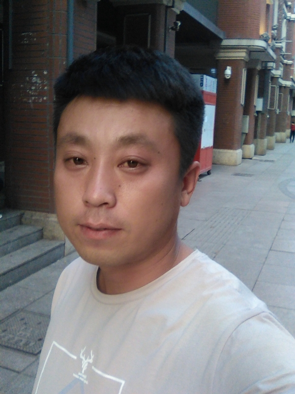 冰冷的心的第一张照片--长春中老年相亲网