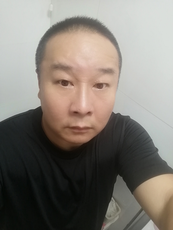 一束光的第一张照片--长春中老年相亲网